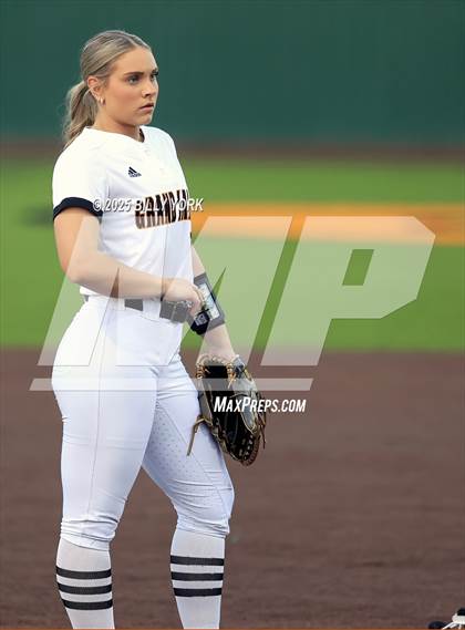 Thumbnail 1 in Grand Saline vs Van photogallery.