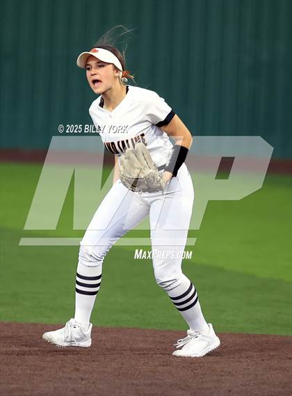 Thumbnail 2 in Grand Saline vs Van photogallery.