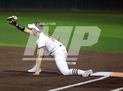 Thumbnail 3 in Grand Saline vs Van photogallery.