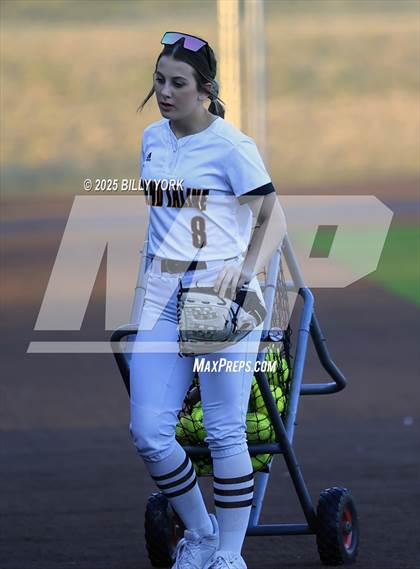 Thumbnail 3 in Grand Saline vs Van photogallery.