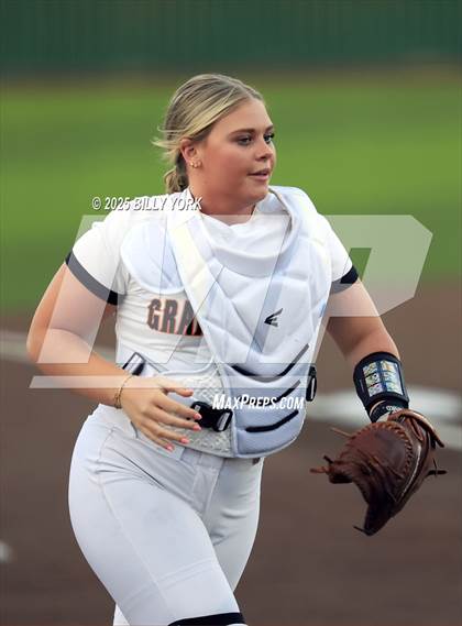 Thumbnail 1 in Grand Saline vs Van photogallery.