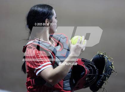 Thumbnail 3 in Grand Saline vs Van photogallery.