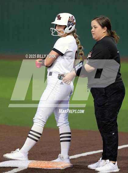 Thumbnail 1 in Grand Saline vs Van photogallery.