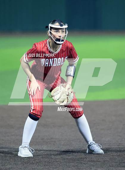 Thumbnail 3 in Grand Saline vs Van photogallery.