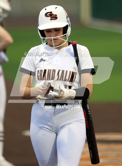 Thumbnail 2 in Grand Saline vs Van photogallery.
