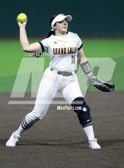 Thumbnail 2 in Grand Saline vs Van photogallery.