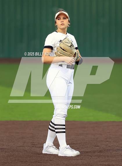 Thumbnail 3 in Grand Saline vs Van photogallery.