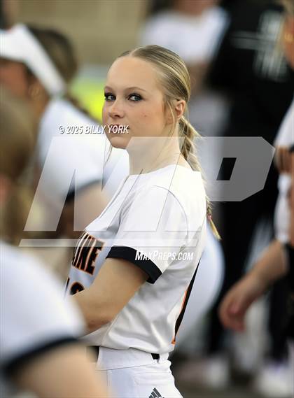 Thumbnail 2 in Grand Saline vs Van photogallery.