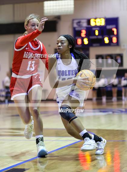 Thumbnail 3 in Regis Jesuit @ Grandview photogallery.