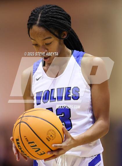 Thumbnail 1 in Regis Jesuit @ Grandview photogallery.