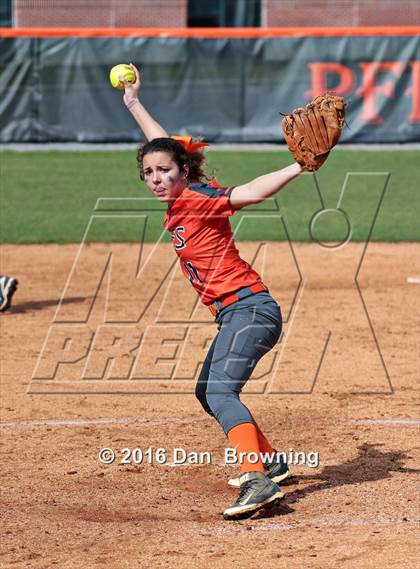 Thumbnail 1 in Gatlinburg-Pittman vs Greenback photogallery.