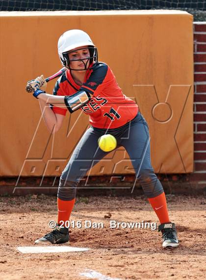 Thumbnail 1 in Gatlinburg-Pittman vs Greenback photogallery.