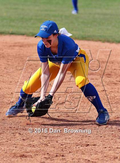 Thumbnail 1 in Gatlinburg-Pittman vs Greenback photogallery.