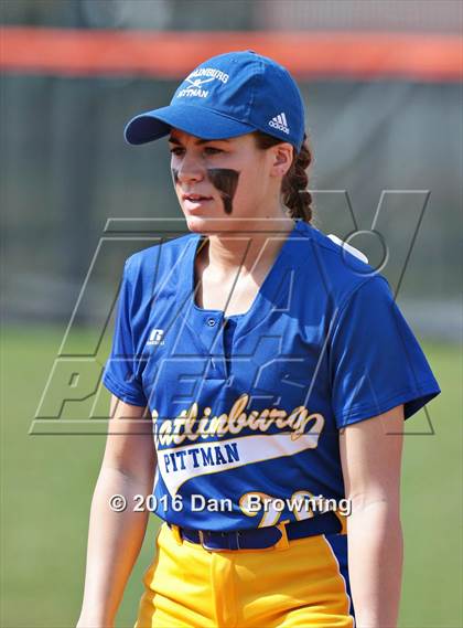 Thumbnail 2 in Gatlinburg-Pittman vs Greenback photogallery.