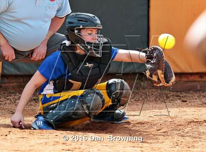 Thumbnail 3 in Gatlinburg-Pittman vs Greenback photogallery.