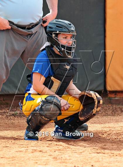 Thumbnail 3 in Gatlinburg-Pittman vs Greenback photogallery.
