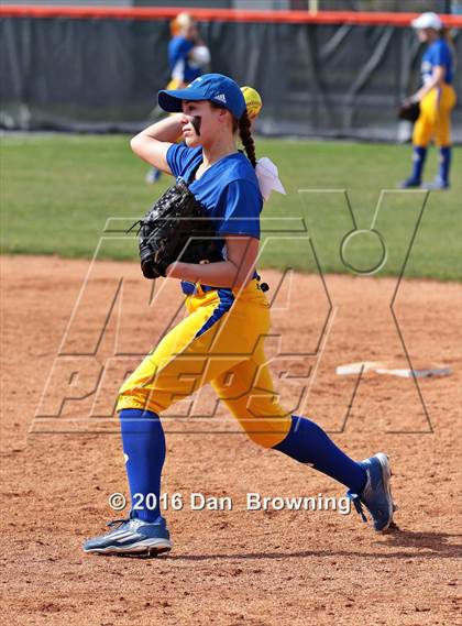 Thumbnail 3 in Gatlinburg-Pittman vs Greenback photogallery.