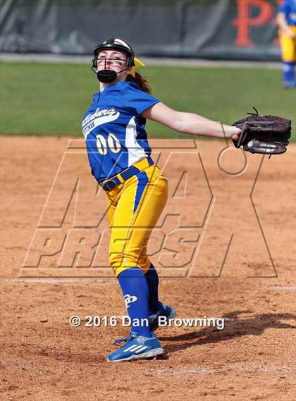 Thumbnail 2 in Gatlinburg-Pittman vs Greenback photogallery.