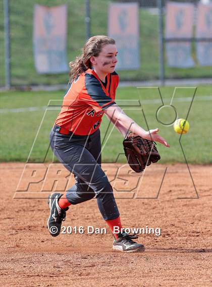 Thumbnail 3 in Gatlinburg-Pittman vs Greenback photogallery.