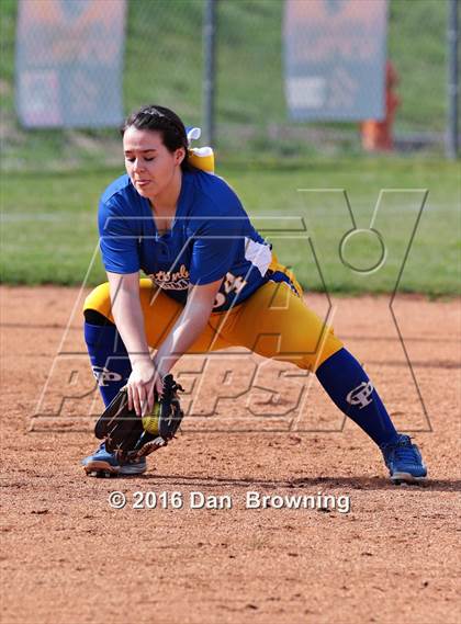 Thumbnail 3 in Gatlinburg-Pittman vs Greenback photogallery.