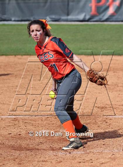 Thumbnail 2 in Gatlinburg-Pittman vs Greenback photogallery.