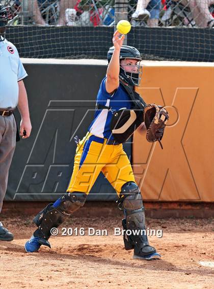 Thumbnail 3 in Gatlinburg-Pittman vs Greenback photogallery.