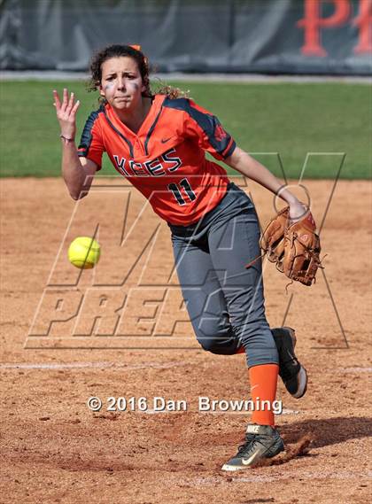 Thumbnail 3 in Gatlinburg-Pittman vs Greenback photogallery.