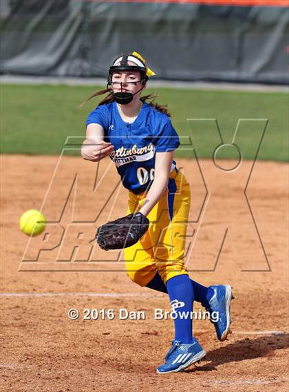 Thumbnail 2 in Gatlinburg-Pittman vs Greenback photogallery.