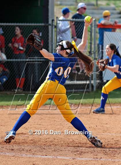 Thumbnail 1 in Gatlinburg-Pittman vs Greenback photogallery.