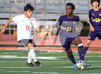 Thumbnail 2 in Alhambra vs. Mesa photogallery.