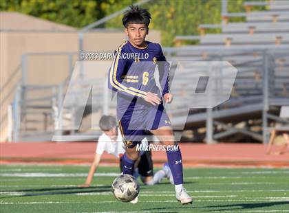 Thumbnail 3 in Alhambra vs. Mesa photogallery.