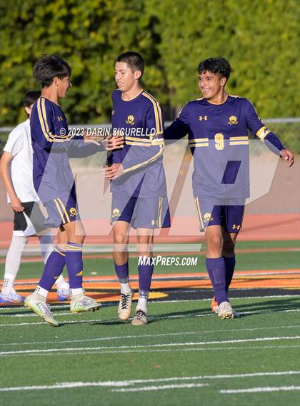Thumbnail 2 in Alhambra vs. Mesa photogallery.