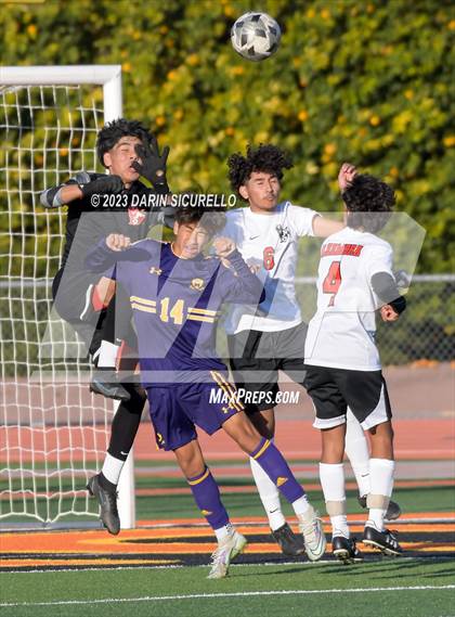 Thumbnail 1 in Alhambra vs. Mesa photogallery.