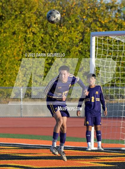 Thumbnail 3 in Alhambra vs. Mesa photogallery.
