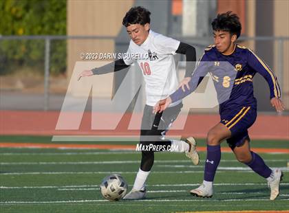 Thumbnail 3 in Alhambra vs. Mesa photogallery.