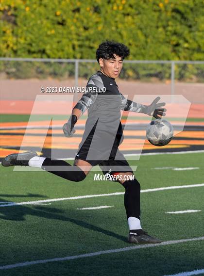 Thumbnail 1 in Alhambra vs. Mesa photogallery.