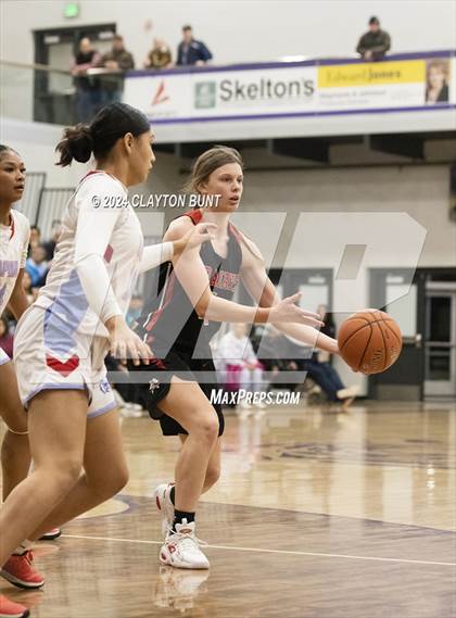 Thumbnail 1 in Lapwai vs. Prairie photogallery.