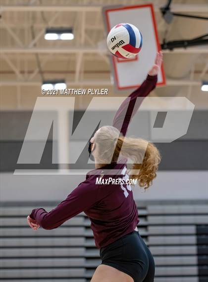 Thumbnail 2 in Mountain Island Charter vs East Wake Academy (NCHSAA 1A Finals) (1 of 2 - the game) photogallery.