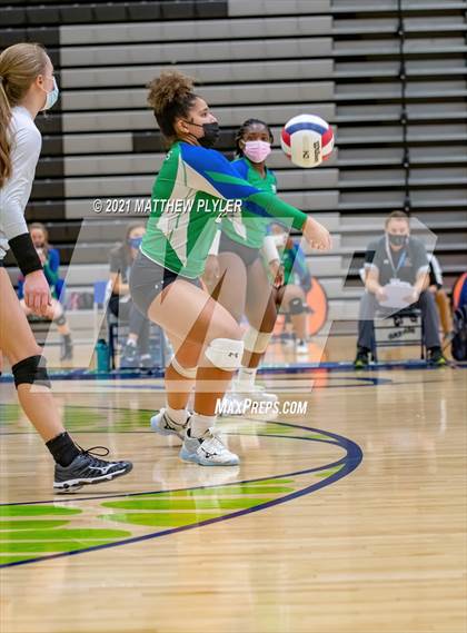 Thumbnail 3 in Mountain Island Charter vs East Wake Academy (NCHSAA 1A Finals) (1 of 2 - the game) photogallery.