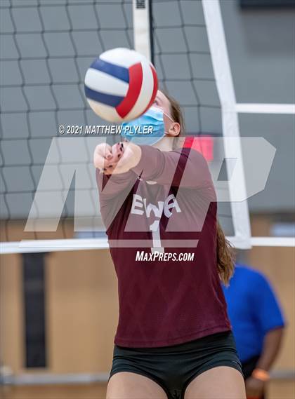 Thumbnail 3 in Mountain Island Charter vs East Wake Academy (NCHSAA 1A Finals) (1 of 2 - the game) photogallery.