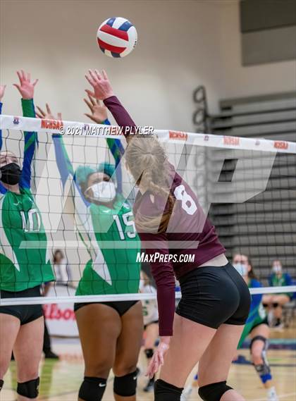 Thumbnail 2 in Mountain Island Charter vs East Wake Academy (NCHSAA 1A Finals) (1 of 2 - the game) photogallery.