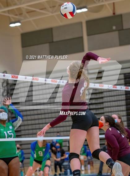 Thumbnail 1 in Mountain Island Charter vs East Wake Academy (NCHSAA 1A Finals) (1 of 2 - the game) photogallery.