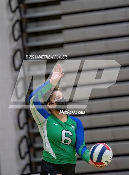 Thumbnail 2 in Mountain Island Charter vs East Wake Academy (NCHSAA 1A Finals) (1 of 2 - the game) photogallery.