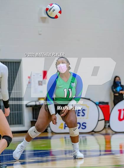 Thumbnail 1 in Mountain Island Charter vs East Wake Academy (NCHSAA 1A Finals) (1 of 2 - the game) photogallery.