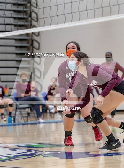 Thumbnail 3 in Mountain Island Charter vs East Wake Academy (NCHSAA 1A Finals) (1 of 2 - the game) photogallery.