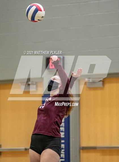 Thumbnail 2 in Mountain Island Charter vs East Wake Academy (NCHSAA 1A Finals) (1 of 2 - the game) photogallery.