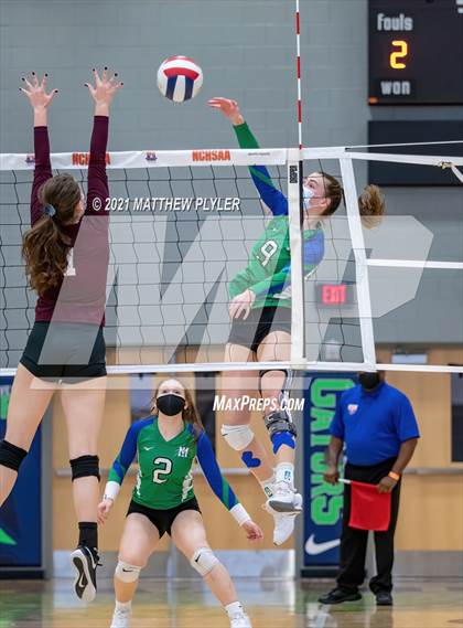 Thumbnail 2 in Mountain Island Charter vs East Wake Academy (NCHSAA 1A Finals) (1 of 2 - the game) photogallery.