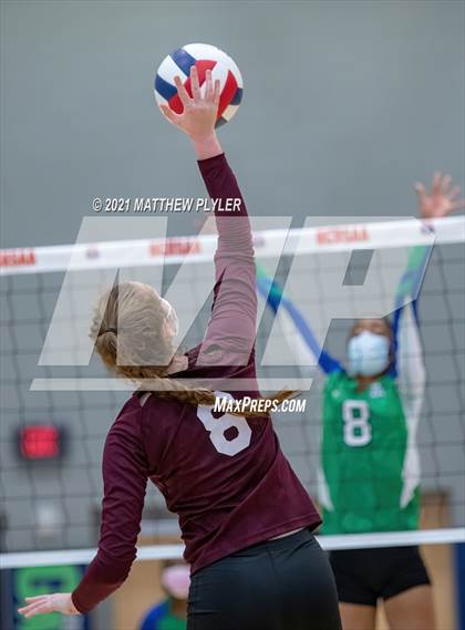 Thumbnail 1 in Mountain Island Charter vs East Wake Academy (NCHSAA 1A Finals) (1 of 2 - the game) photogallery.