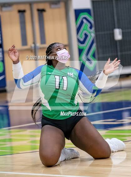 Thumbnail 3 in Mountain Island Charter vs East Wake Academy (NCHSAA 1A Finals) (1 of 2 - the game) photogallery.
