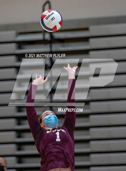 Thumbnail 1 in Mountain Island Charter vs East Wake Academy (NCHSAA 1A Finals) (1 of 2 - the game) photogallery.